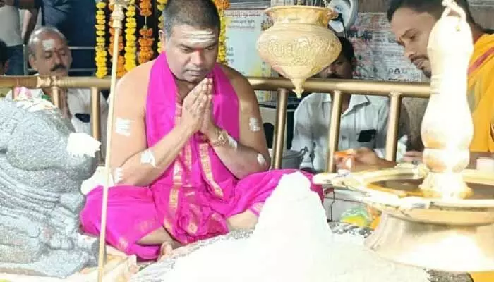 శివనామ స్మరణతో మారుమోగుతున్న సిద్ధులగుట్ట... శివనామ స్మరణతో మారుమోగుతున్న సిద్ధులగుట్ట...
