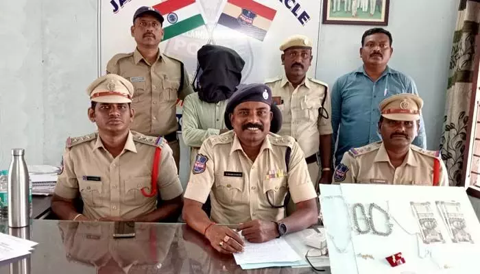దొంగతనం కేసులో వ్యక్తి రిమాండ్.. దొంగతనం కేసులో వ్యక్తి రిమాండ్..
