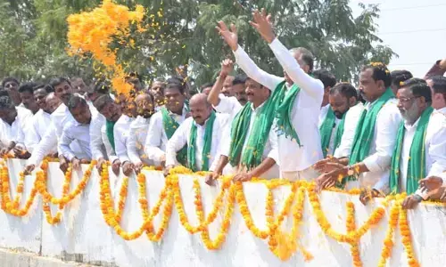 మండు వేసవిలో సైతం మత్తడులు దుంకుతున్నా నీళ్లు: మంత్రి హరీష్ రావు