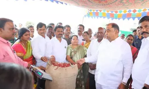 మహిళలు అభివృద్ధి సాధించాలి : ఎమ్మెల్యే కందాల