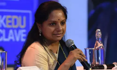 ఈ నెల 25న ముంబైకి ఎమ్మెల్సీ కవిత..