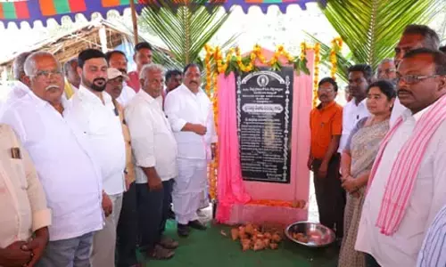 గ్రామ అభివృద్ధికి ఎల్లప్పుడూ తోడ్పాటు : ఎమ్మెల్యే సండ్ర