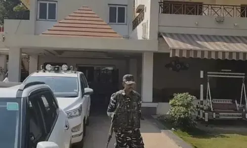 చత్తీస్‌గఢ్ కాంగ్రెస్ నేతల ఇళ్లలో ఈడీ సోదాలు..