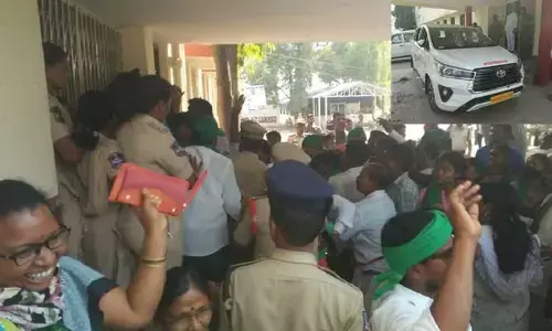 ఉట్నూరులో ఉద్రిక్తం..ఐటీడీఏ కార్యాలయం పై దాడి..