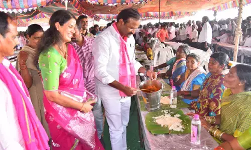 ఆటలు.. పాటలు.. సహపంక్తి భోజనాలు :  వినూత్న కార్యక్రమానికి ఎమ్మెల్యే ఆల శ్రీకారం