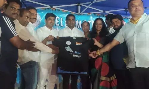 ఆరోగ్య పరిరక్షణకు స్విమ్మింగ్‌ దోహదం: ఆంజనేయ గౌడ్‌