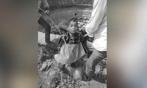 నెలల వ్యవధిలోనే తండ్రీ.. కొడుకులు మృతి..