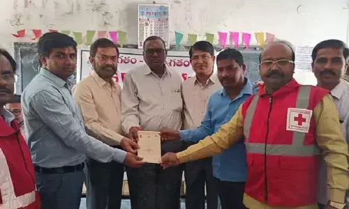 రక్తదానం చేసి ప్రాణదాతలు కండి..