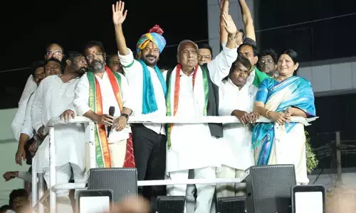 ఎన్నికల మేనిఫెస్టోలో జర్నలిస్టుల సమస్యలు : రేవంత్ రెడ్డి