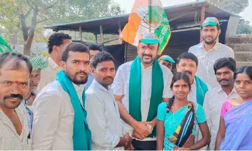 శంకుస్థాపన కార్యక్రమంలో చిందేసిన టీపీసీసీ ఉపాధ్యక్షులు..