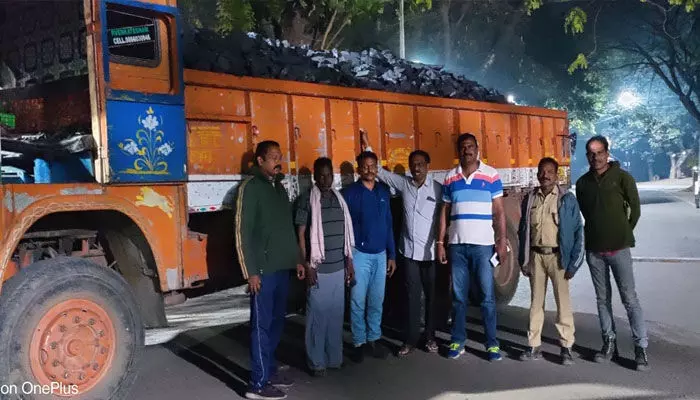 గోదావరిఖనిలో బొగ్గు పట్టివేత గోదావరిఖనిలో బొగ్గు పట్టివేత