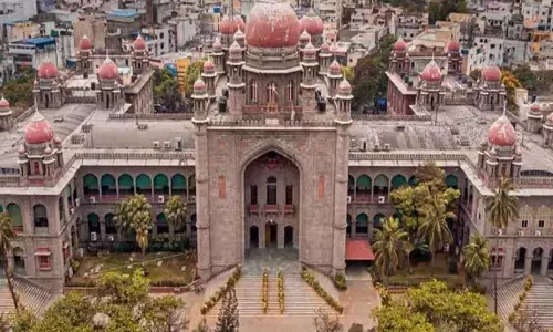ఖదీర్ ఖాన్ మరణంపై వివరణ ఇవ్వండి.. రాష్ట్ర ప్రభుత్వానికి హైకోర్టు నోటీసులు
