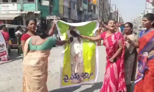 షర్మిల వ్యాఖ్యలపై భగ్గుమన్న హిజ్రాలు.. క్షమాపణ చెప్పకపోతే తీవ్ర పరిణామాలుంటాయని వార్నింగ్