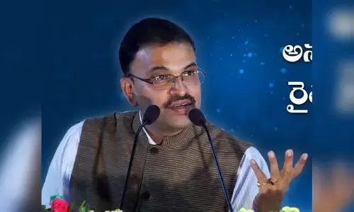 నేనంటే ఇష్టపడే పార్టీ నుంచే విశాఖ ఎంపీ బరిలోకి.. సీబీఐ మాజీ జేడీ లక్ష్మీనారాయణ
