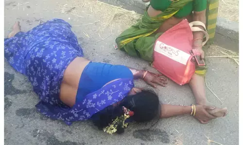 కారు, ఆటో ఢీ: ఇద్దరికీ తీవ్ర గాయాలు