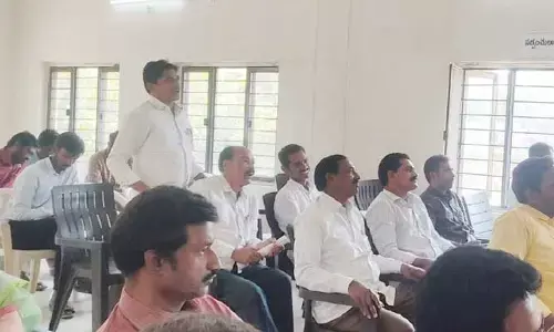 ప్రజాప్రతినిధులు లేవనెత్తిన సమస్యల పరిష్కారానికి చర్యలేవి..