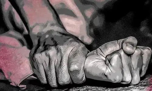 మద్యం తాగించి.. ఆపై అత్యాచారం చేసి..