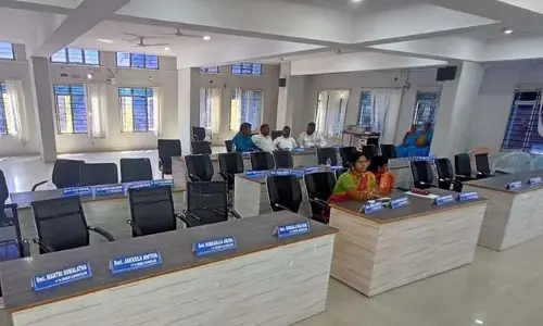 23 మంది కౌన్సిలర్లు గైర్హాజరు.. మున్సిపల్ సమావేశం వాయిదా