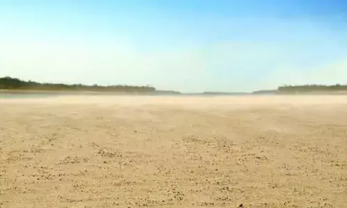 వందకోట్ల వివాదాస్పద భూముల మాయం..