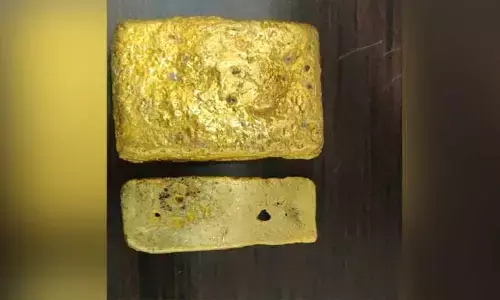శంషాబాద్ విమానాశ్రయంలో బంగారం పట్టివేత..