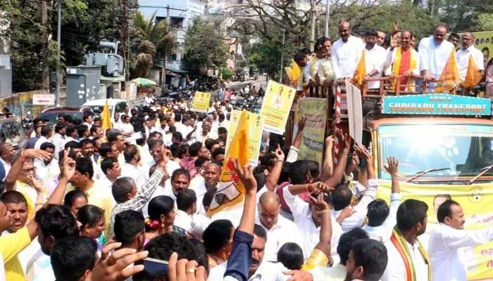 ఎమ్మెల్సీ ఎన్నికల్లో అధికార దుర్వినియోగం: Atchannaidu ఎమ్మెల్సీ ఎన్నికల్లో అధికార దుర్వినియోగం: Atchannaidu
