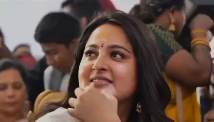 పెళ్లొద్దు కానీ Pregnant అవుతానంటున్న Anushka Shetty.. సీసీటీవీ కెమెరాలున్నా డోంట్‌కేర్ అంటూ అతనితో..