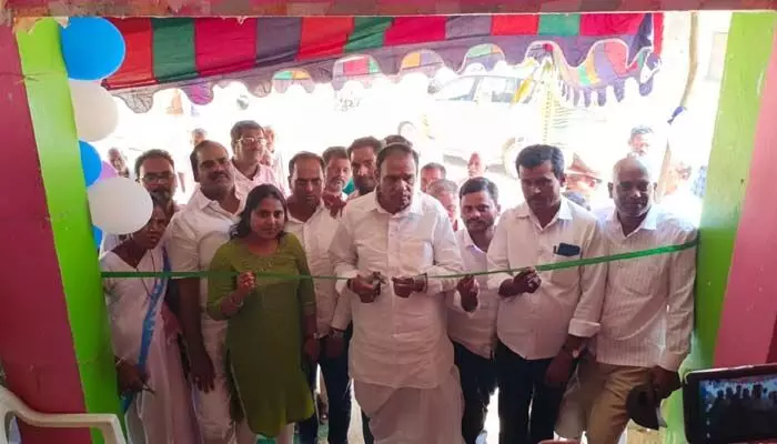 కంటి వెలుగు శిబిరాన్ని సద్వినియోగం చేసుకోండి: ఎమ్మెల్యే మదన్ రెడ్డి కంటి వెలుగు శిబిరాన్ని సద్వినియోగం చేసుకోండి: ఎమ్మెల్యే మదన్ రెడ్డి