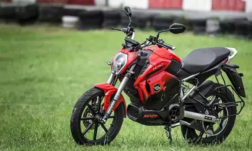 కేవలం రూ. 5,715 డౌన్‌పేమెంట్‌‌‌తో రివోల్ట్ RV400 ఎలక్ట్రిక్ బైక్ మీ సొంతం
