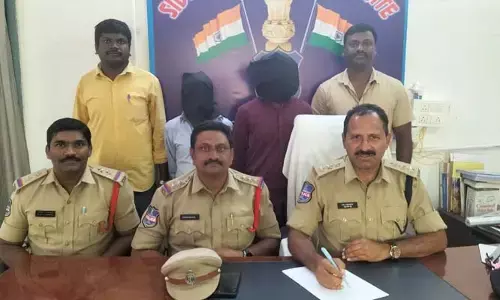 వీడిన హత్య మిస్టరీ.. భార్యతో ఆ పని చేయించి ఆ తరువాత భర్తే..