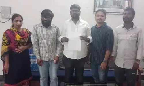 గ్రూప్-2 దరఖాస్తు గడువు పొడిగించాలి.. టీఎస్పీఎస్సీ చైర్మన్‌కు వినతి