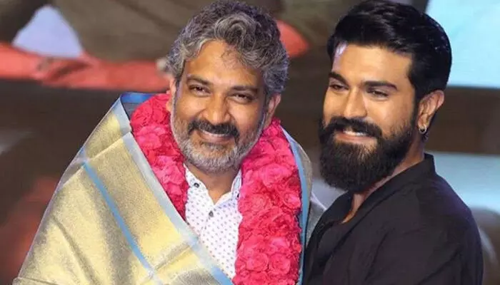 ఇండియన్ స్టీవెన్ స్పీల్ బర్గ్.. రాజమౌళిని పొగిడేసిన చెర్రీ ఇండియన్ స్టీవెన్ స్పీల్ బర్గ్.. రాజమౌళిని పొగిడేసిన చెర్రీ