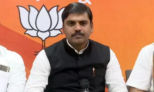 పట్టభద్రుల ఎమ్మెల్సీ ఎన్నికల్లో వైసీపీ కుట్రలు : విష్ణువర్థన్ రెడ్డి