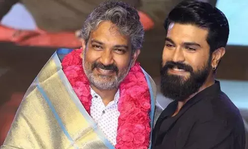 ఇండియన్ స్టీవెన్ స్పీల్ బర్గ్.. రాజమౌళిని పొగిడేసిన చెర్రీ