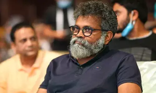 దాన్ని దృష్టిలో పెట్టుకునే అలాంటి డైలాగ్స్ రాస్తాను: సుకుమార్