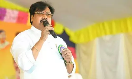 పట్టాభిని పోలీసులు కొట్టారు.. ఎస్పీ చేసిన వ్యాఖ్యలు పెద్ద అబద్దం : వర్ల రామయ్య