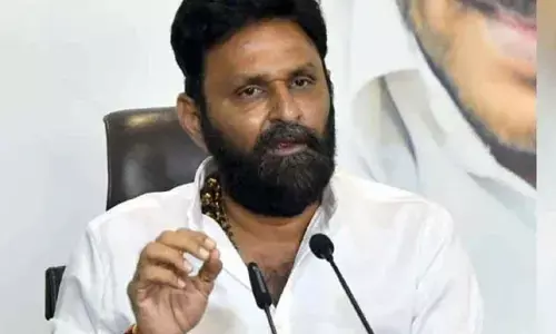 సిగ్గులేకుండా పొగుడుతున్నారు.. హీరో రజినీకాంత్‌పై కొడాలి నాని సంచలన వ్యాఖ్యలు