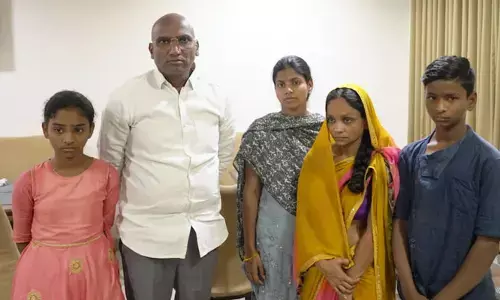 ఇఫ్తార్ విందులు కాదు.. మైనార్టీలకు ఇన్సాఫ్‌ ఇవ్వండి: RSP