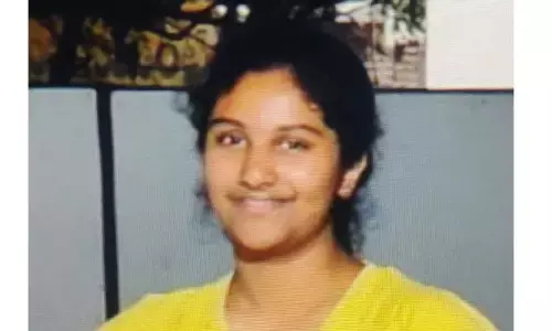భవనంపై నుంచి దూకి ఇంటర్ విద్యార్థి ఆత్మహత్య..