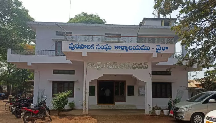 మున్సిపాలిటీలో నష్టానికి బాధ్యులు ఎవరు..? మున్సిపాలిటీలో నష్టానికి బాధ్యులు ఎవరు..?