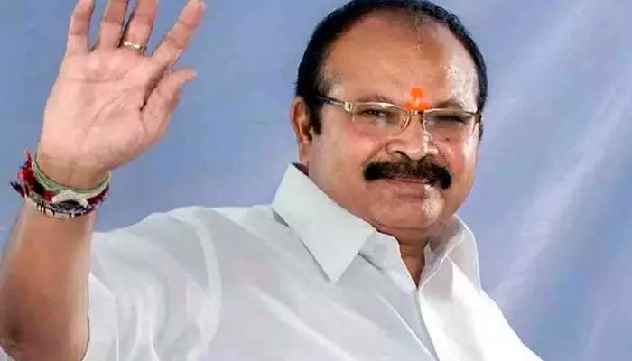 అసమ్మతిపై ఫోకస్.. కన్నాకు కీలక బాధ్యతలు! అసమ్మతిపై ఫోకస్.. కన్నాకు కీలక బాధ్యతలు!