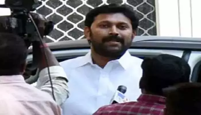 Ys Viveka Murder Case: ఎంపీ అవినాశ్‌రెడ్డిని ప్రశ్నించిన సీబీఐ