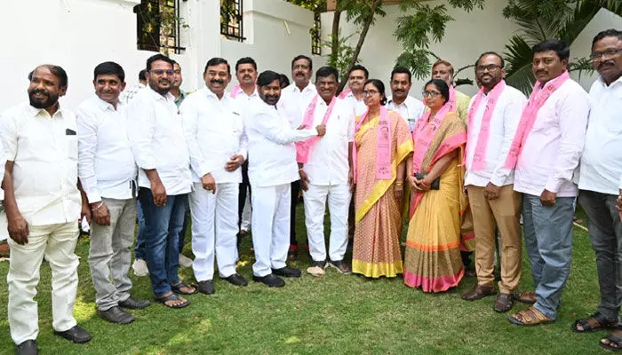 కేంద్రం కుట్రలను తిప్పికొడతాం.. మంత్రి గుంటకండ్ల జగదీష్ రెడ్డి కేంద్రం కుట్రలను తిప్పికొడతాం.. మంత్రి గుంటకండ్ల జగదీష్ రెడ్డి