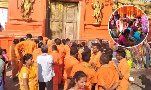 కొండగట్టు : లోపల ఎంక్వైరీ.. బయట ఆందోళన