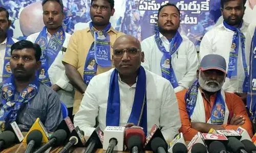 గులాంగిరి చేసే బానిస ప్రజాప్రతినిధులు ఉన్నంతవరకు అభివృద్ధి శూన్యం: RS Praveen Kumar