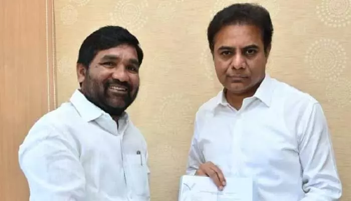 నిధుల కేటాయింపునకు మంత్రి కేటీఆర్ సుముఖం : ఎమ్మెల్యే దుర్గం చిన్నయ్య నిధుల కేటాయింపునకు మంత్రి కేటీఆర్ సుముఖం : ఎమ్మెల్యే దుర్గం చిన్నయ్య