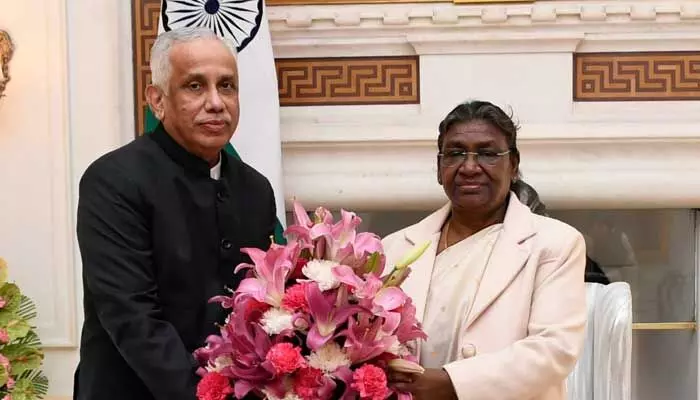 ఢిల్లీలో ఏపీ గవర్నర్.. పలువురు ప్రముఖులతో భేటీ ఢిల్లీలో ఏపీ గవర్నర్.. పలువురు ప్రముఖులతో భేటీ