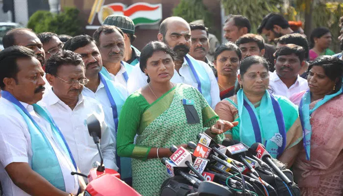 ఎన్నికలు సక్రమంగా జరుగుతాయనుకోవడం లేదు.. వైఎస్సార్ టీపీ చీఫ్ షర్మిల ఎన్నికలు సక్రమంగా జరుగుతాయనుకోవడం లేదు.. వైఎస్సార్ టీపీ చీఫ్ షర్మిల