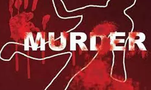 తండ్రిని గొడ్డలితో నరికి చంపిన తనయుడు