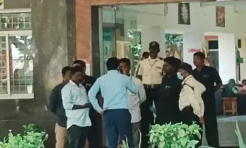 Nellore: నారాయణ మెడికల్ కాలేజీ వద్ద ఉద్రిక్తత