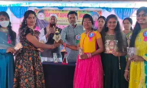ఆర్థిక స్థోమత లేని పేద విద్యార్థికి ఫీజులు చెల్లించి మేనమామనవుతా..